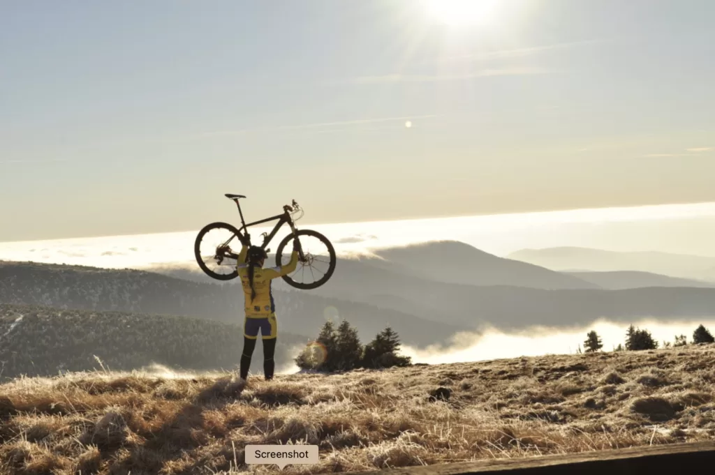 girl_lifting_a_lightweight_electric_bicycle